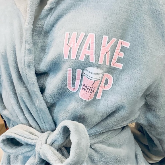 Extremely Soft & Cuddle Pretty Light_Grey Robe with Hoodie & Belt “Wake Up” - Picture 3 of 15